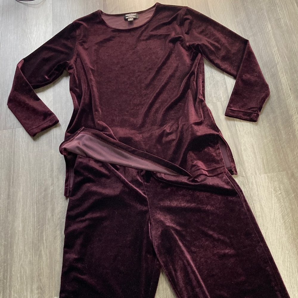 Karen Kane Bloomingdales Purple Velvet Velour 2 PC Top Pants Stretch Set 4 P